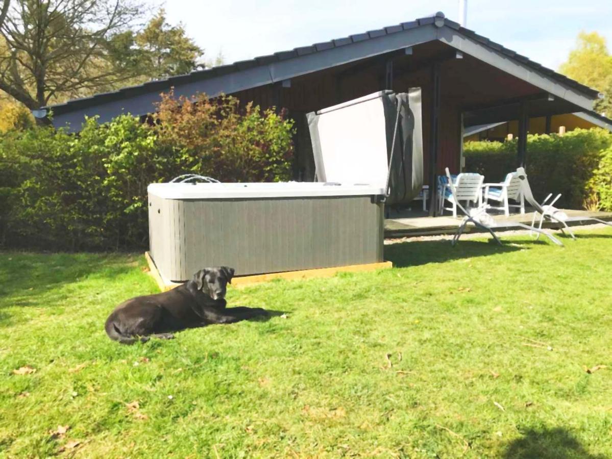 Wellness Chalet No10 Kellenhusen Exterior foto